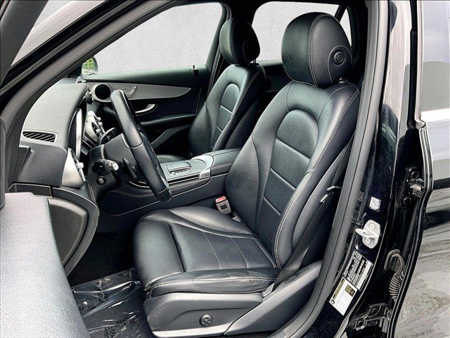 Used 2021 Mercedes-Benz GLC 300 image 27