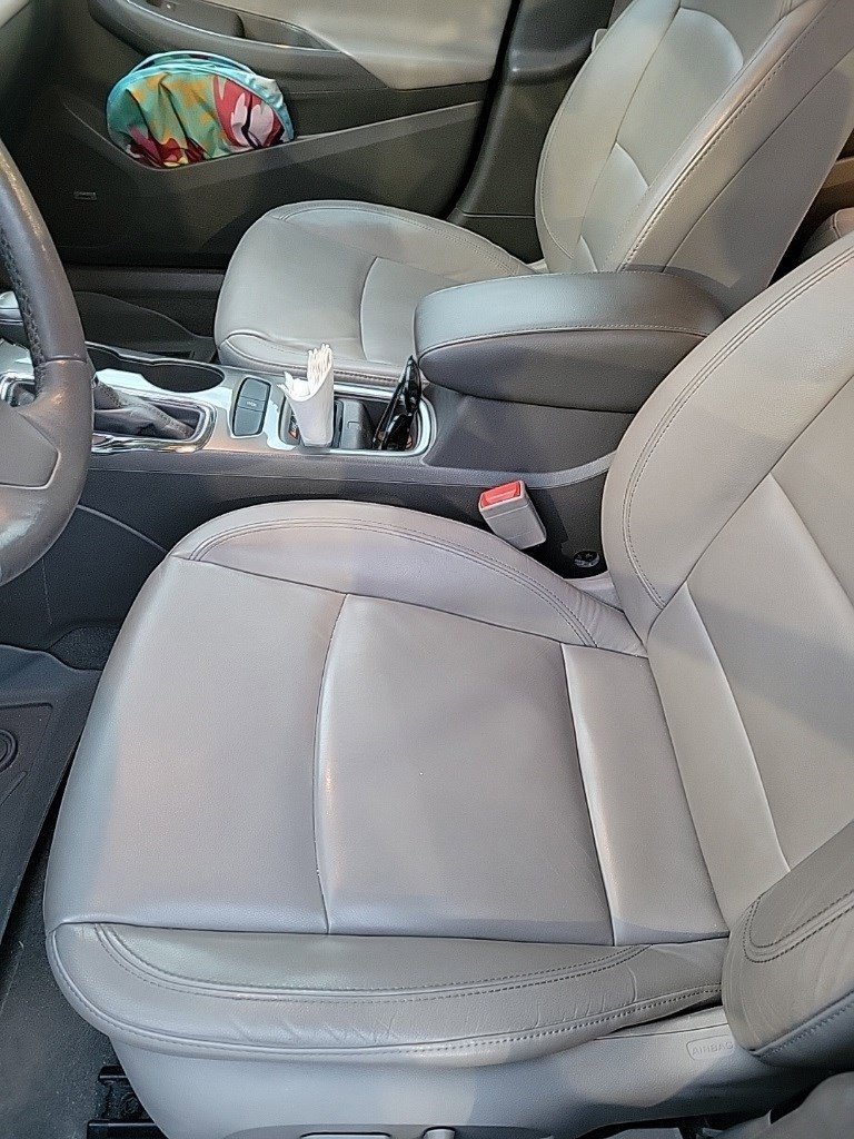 Used 2018 Chevrolet Cruze Premier image 9