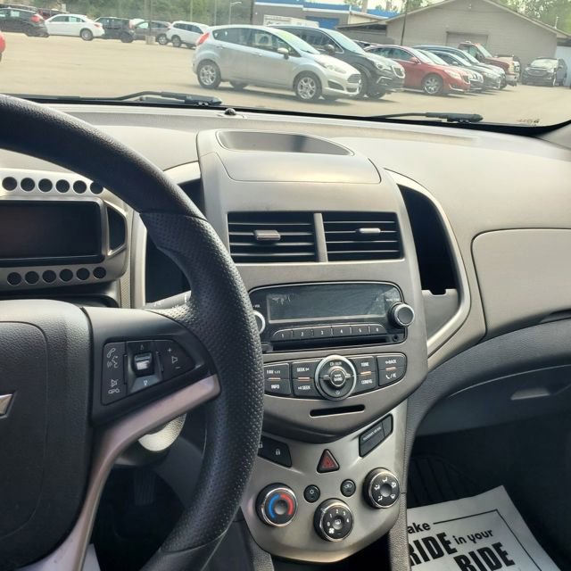 Used 2012 Chevrolet Sonic LT image 17