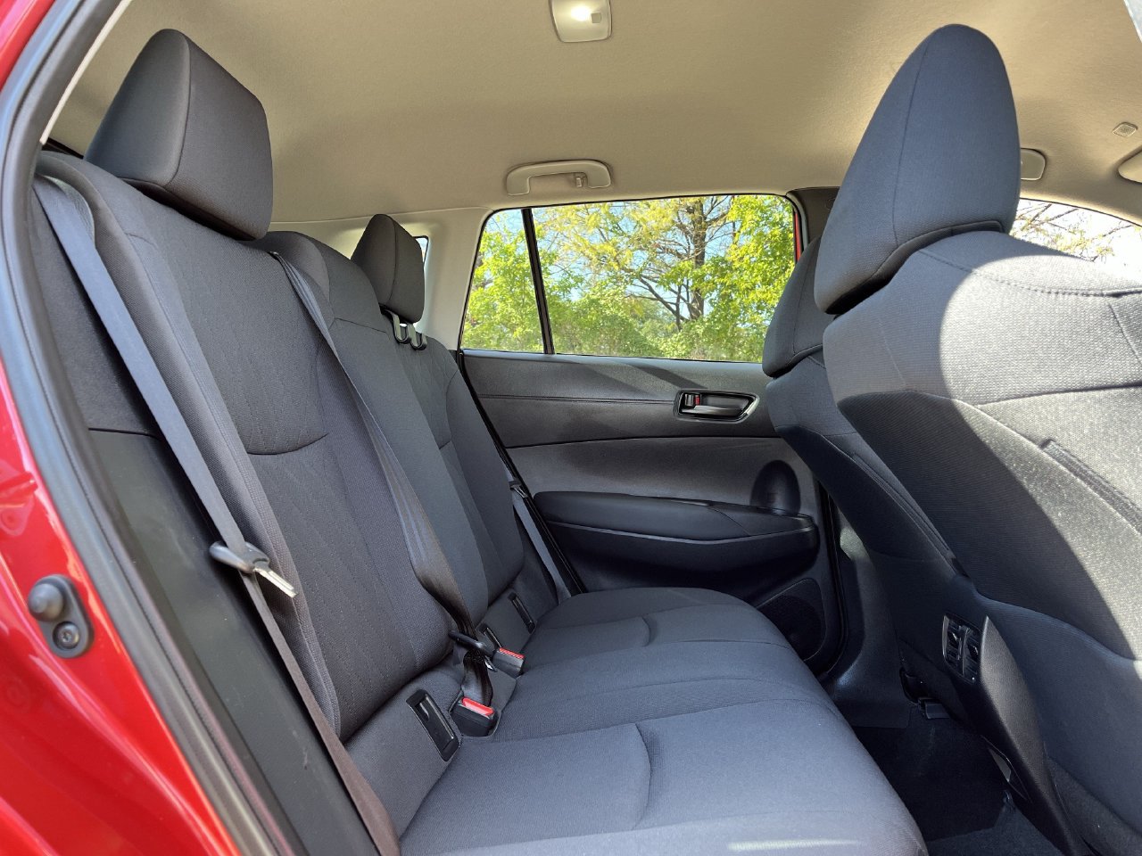Used 2025 Toyota Corolla Cross LE FWD image 26