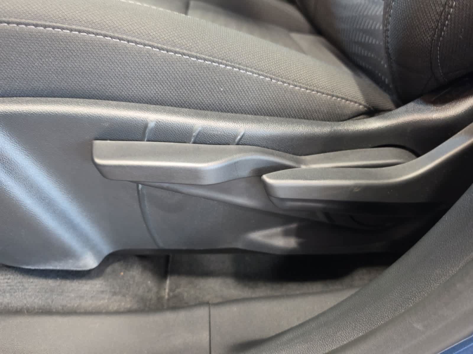 Used 2026 Chevrolet Equinox LT AWD/4WD image 15
