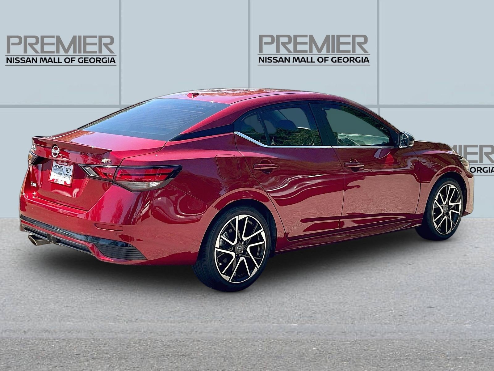 Used 2025 Nissan Sentra SR FWD image 7