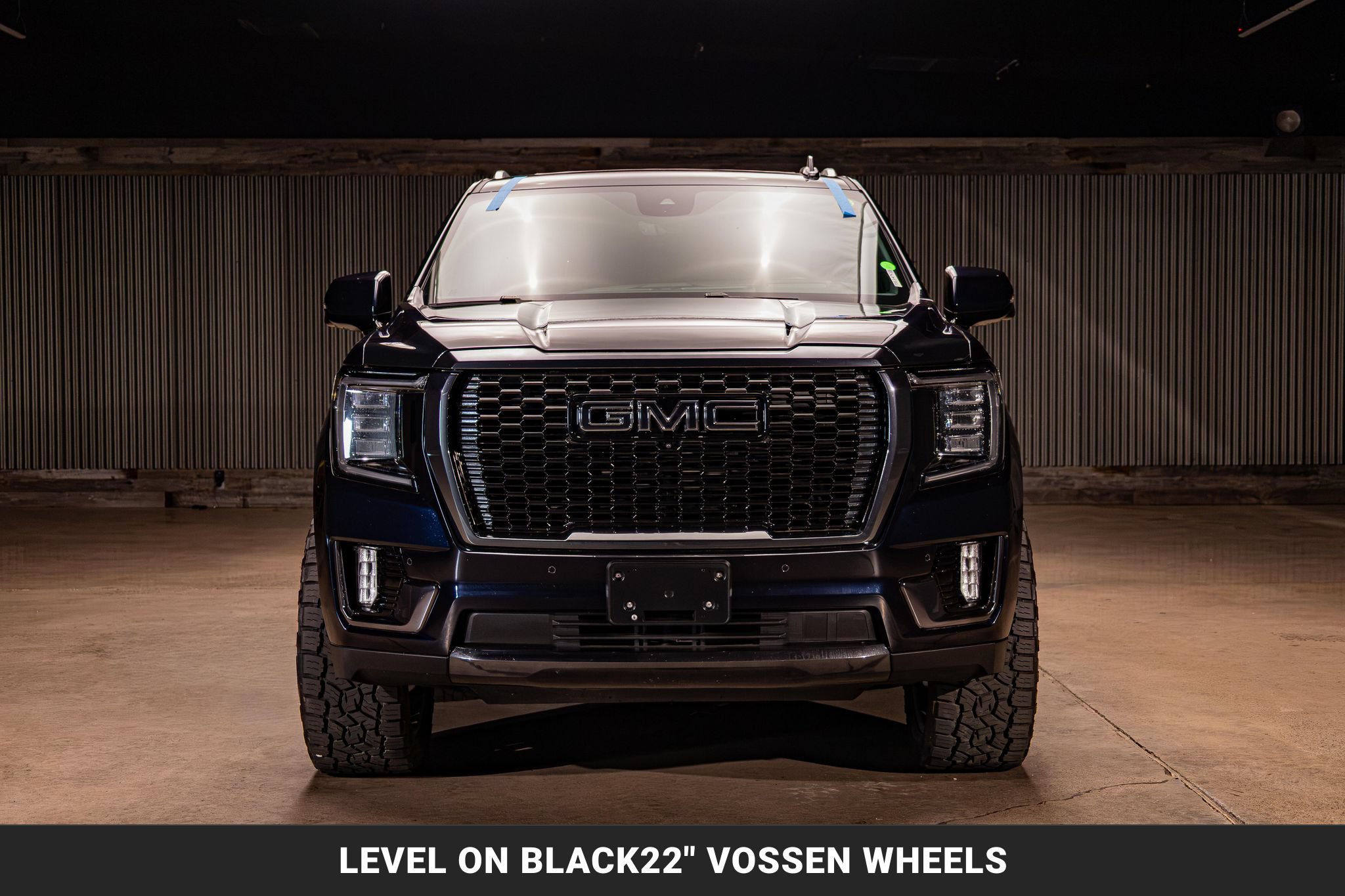 Used 2024 GMC Yukon Denali Ultimate AWD/4WD image 3