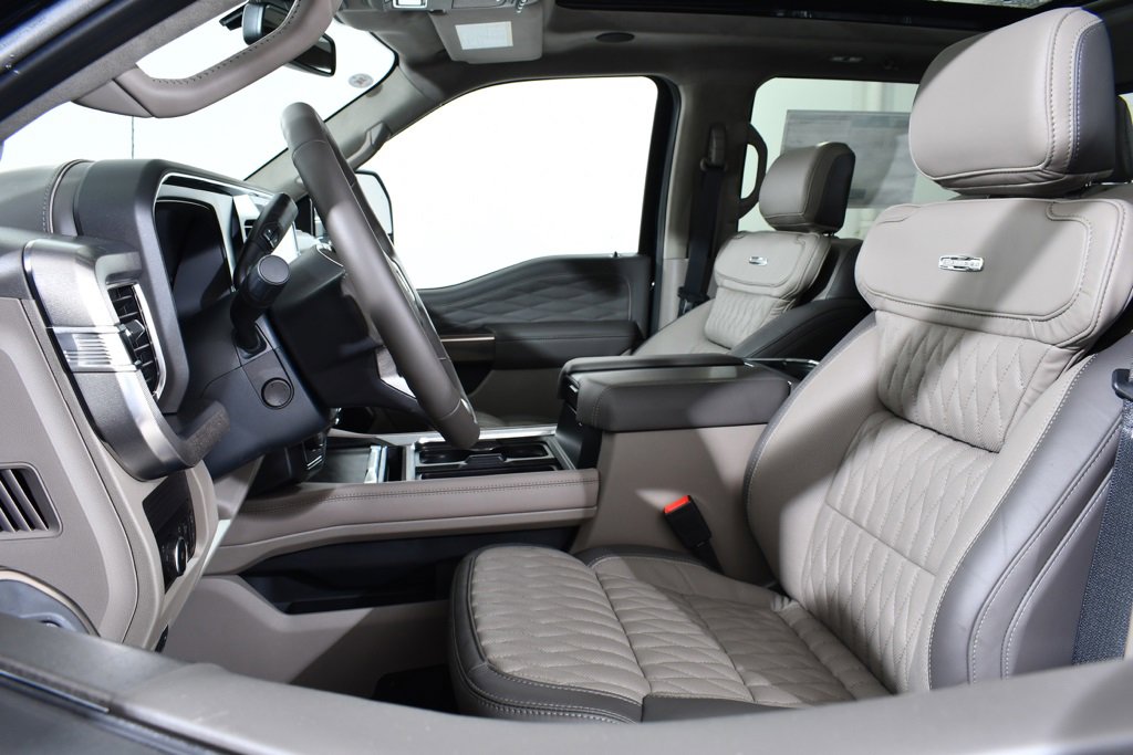 New 2026 Ford F450 Platinum w/ Platinum Plus Package image 6