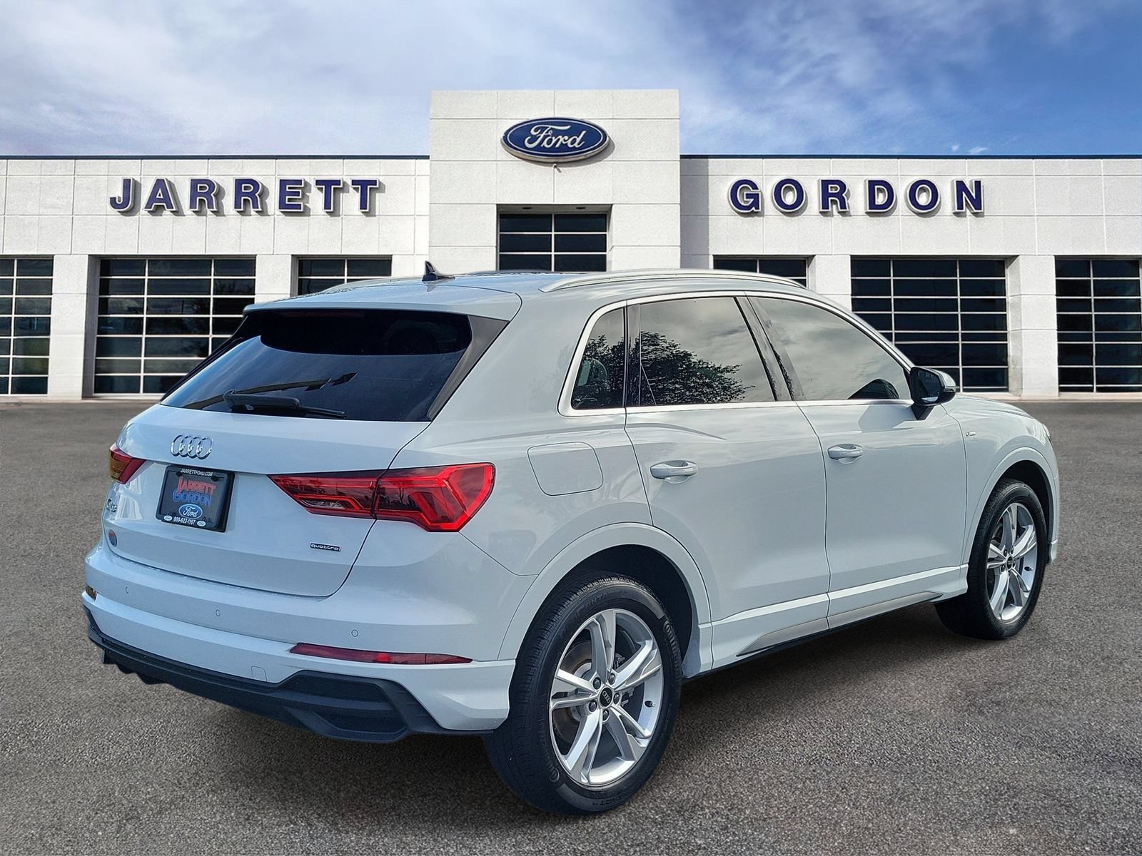 Used 2024 Audi Q3 2.0T Premium AWD/4WD image 4