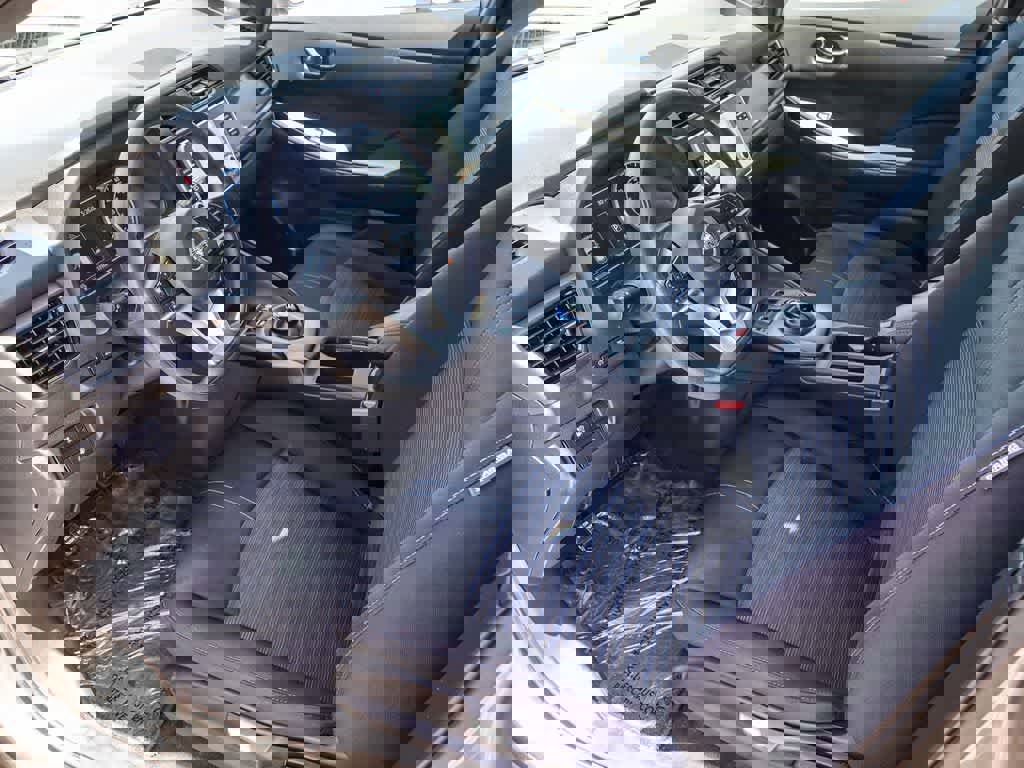 Used 2022 Nissan Leaf S FWD image 16