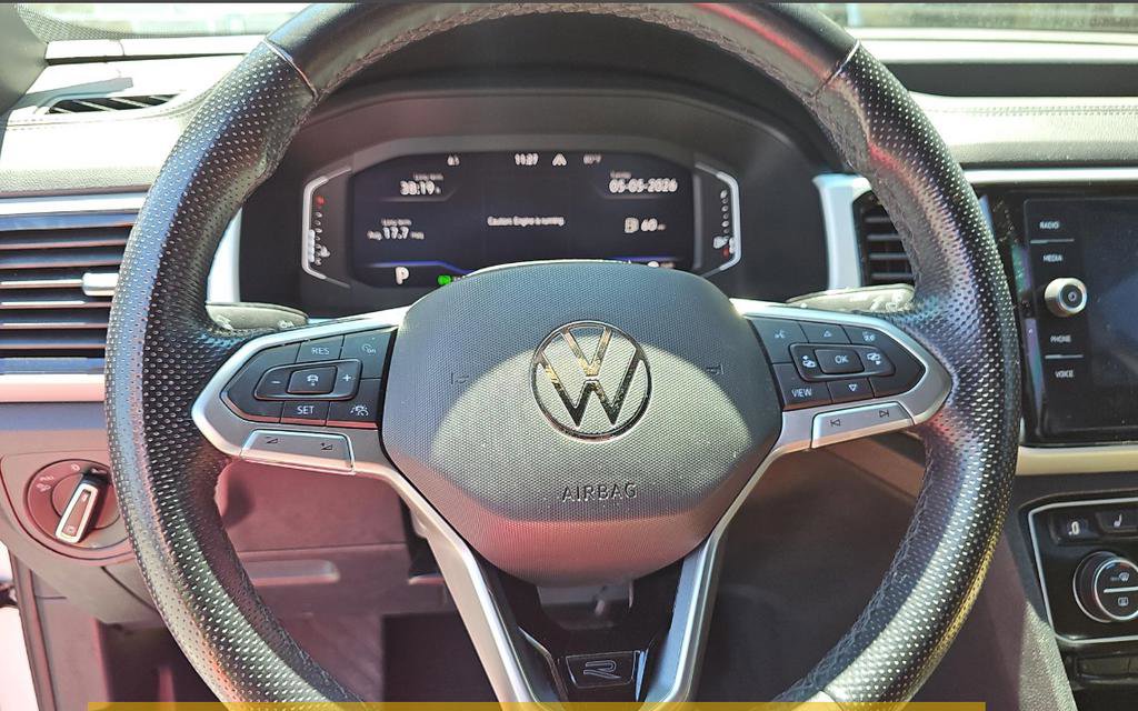 Used 2022 Volkswagen Atlas Cross Sport SEL R-Line AWD/4WD image 15