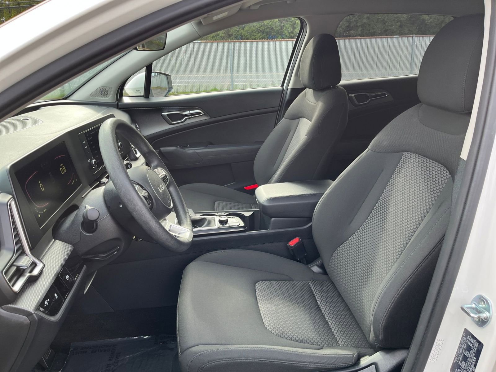 Used 2024 Kia Sportage LX image 35