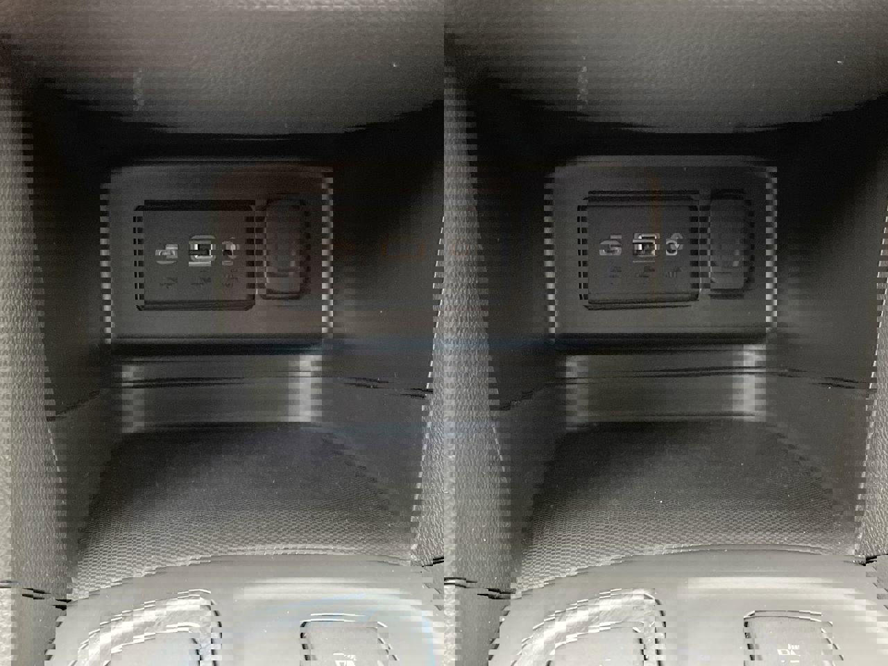 Certified 2022 Chevrolet Equinox LT w/ Driver Convenience Package image 23