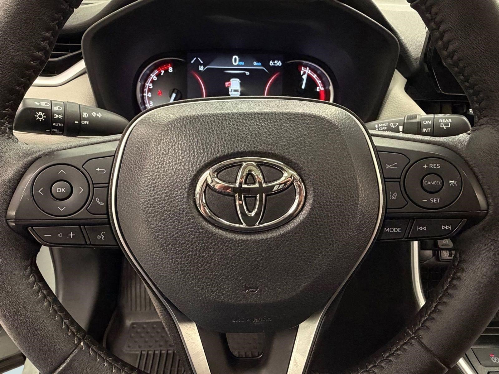 Used 2023 Toyota RAV4 XLE Premium FWD image 14