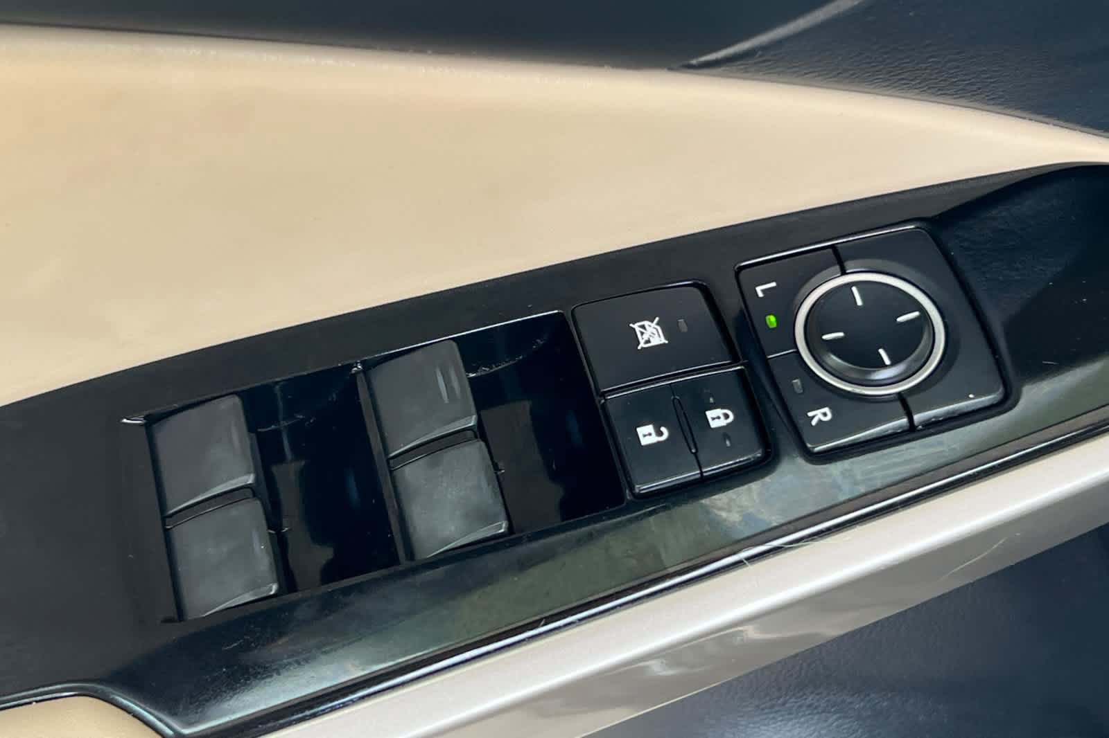 Used 2017 Lexus IS 200t w/ Navigation System Package RWD image 13
