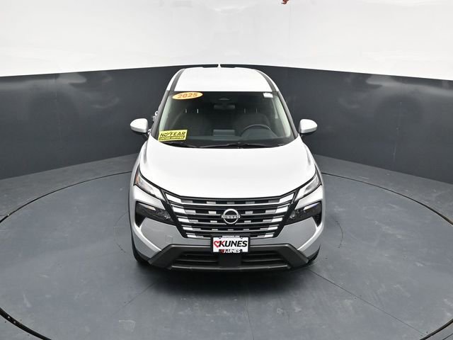 Used 2025 Nissan Rogue SV AWD/4WD image 33