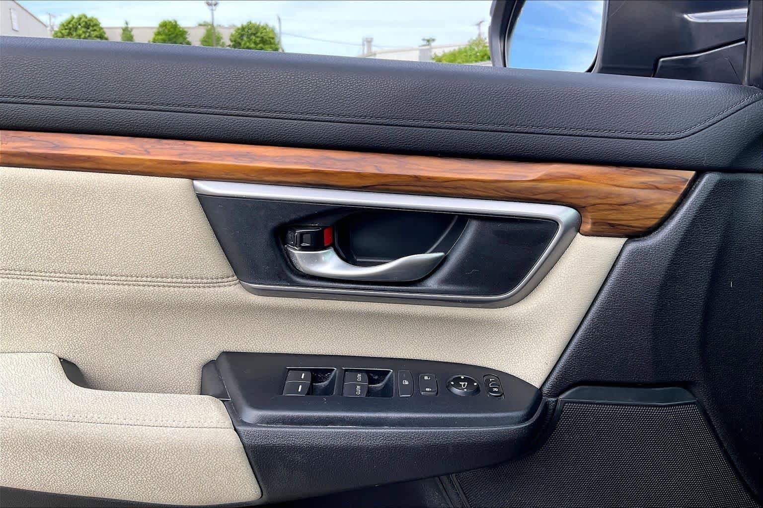 Used 2018 Honda CR-V EX image 35