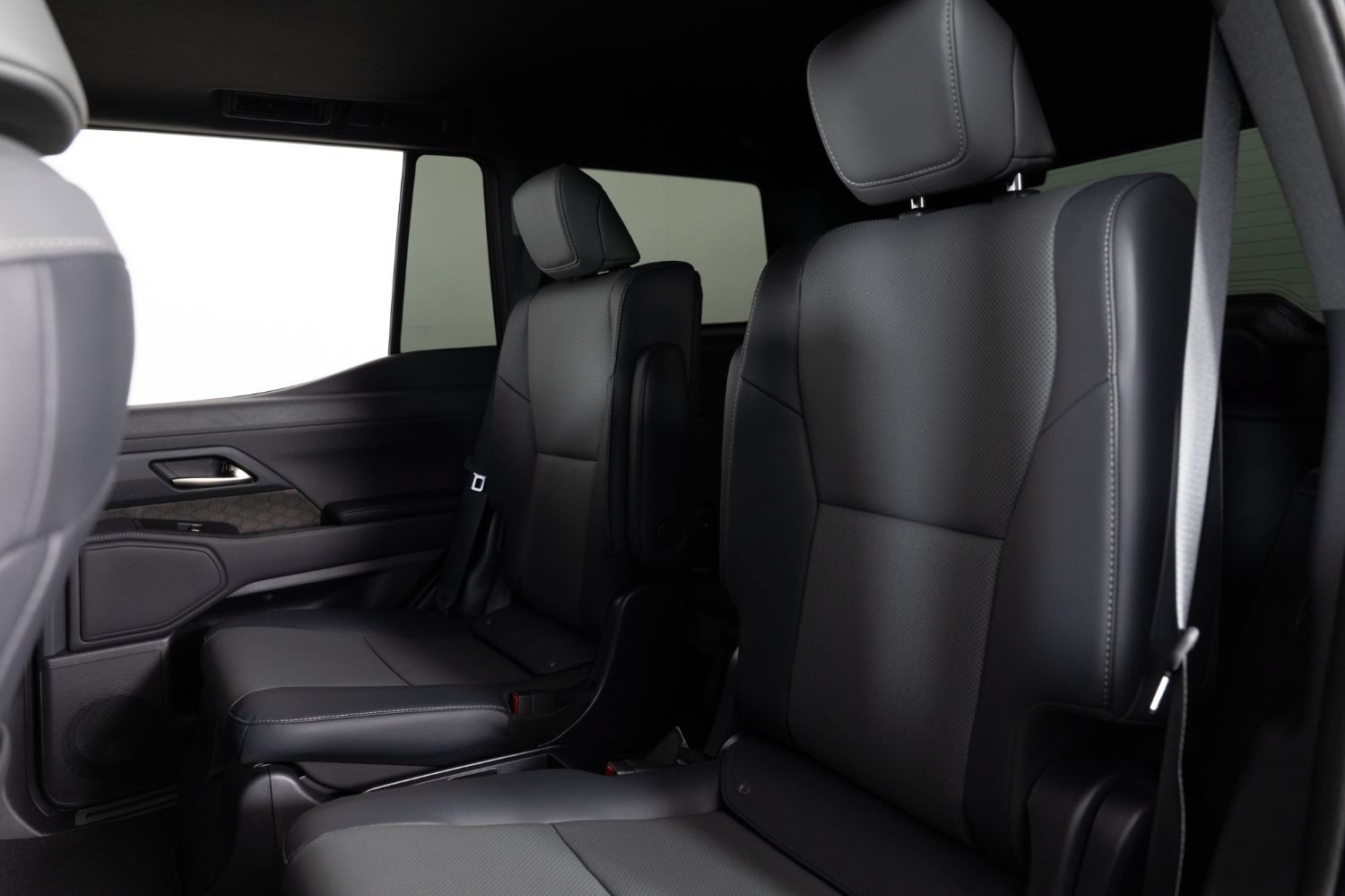 Used 2025 Lexus GX 550 w/ Cold Area Package AWD/4WD image 18