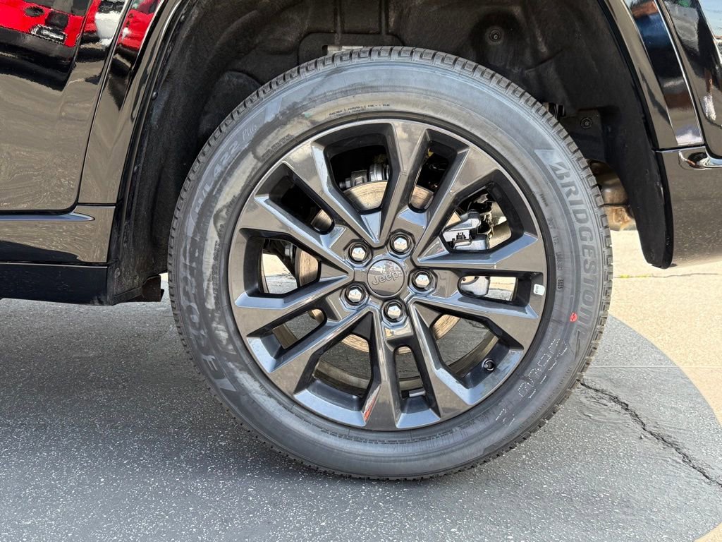 New 2026 Jeep Grand Cherokee Limited Reserve image 15