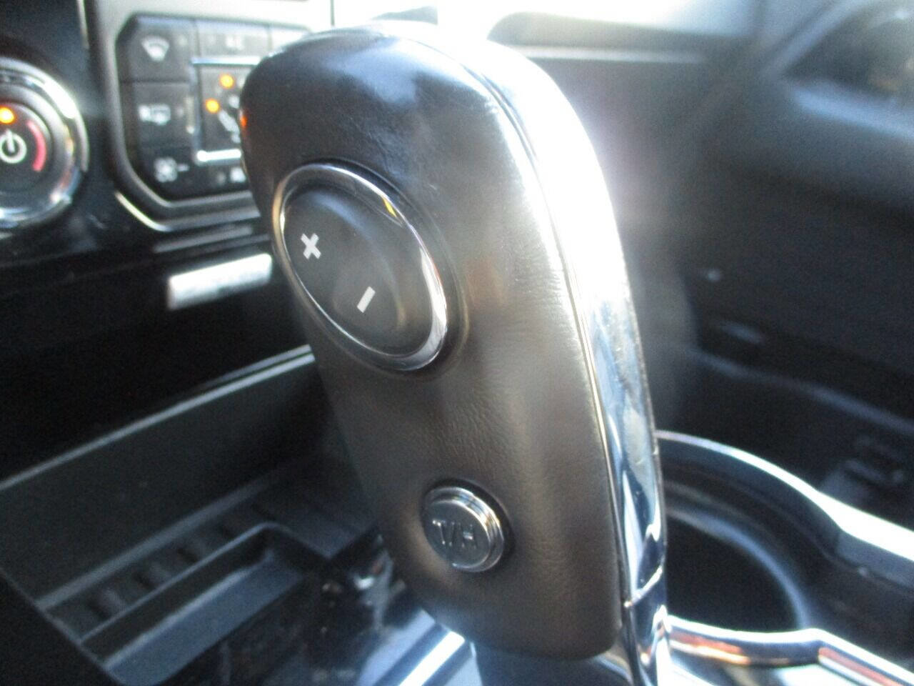 Used 2014 Ford F150 Limited image 22