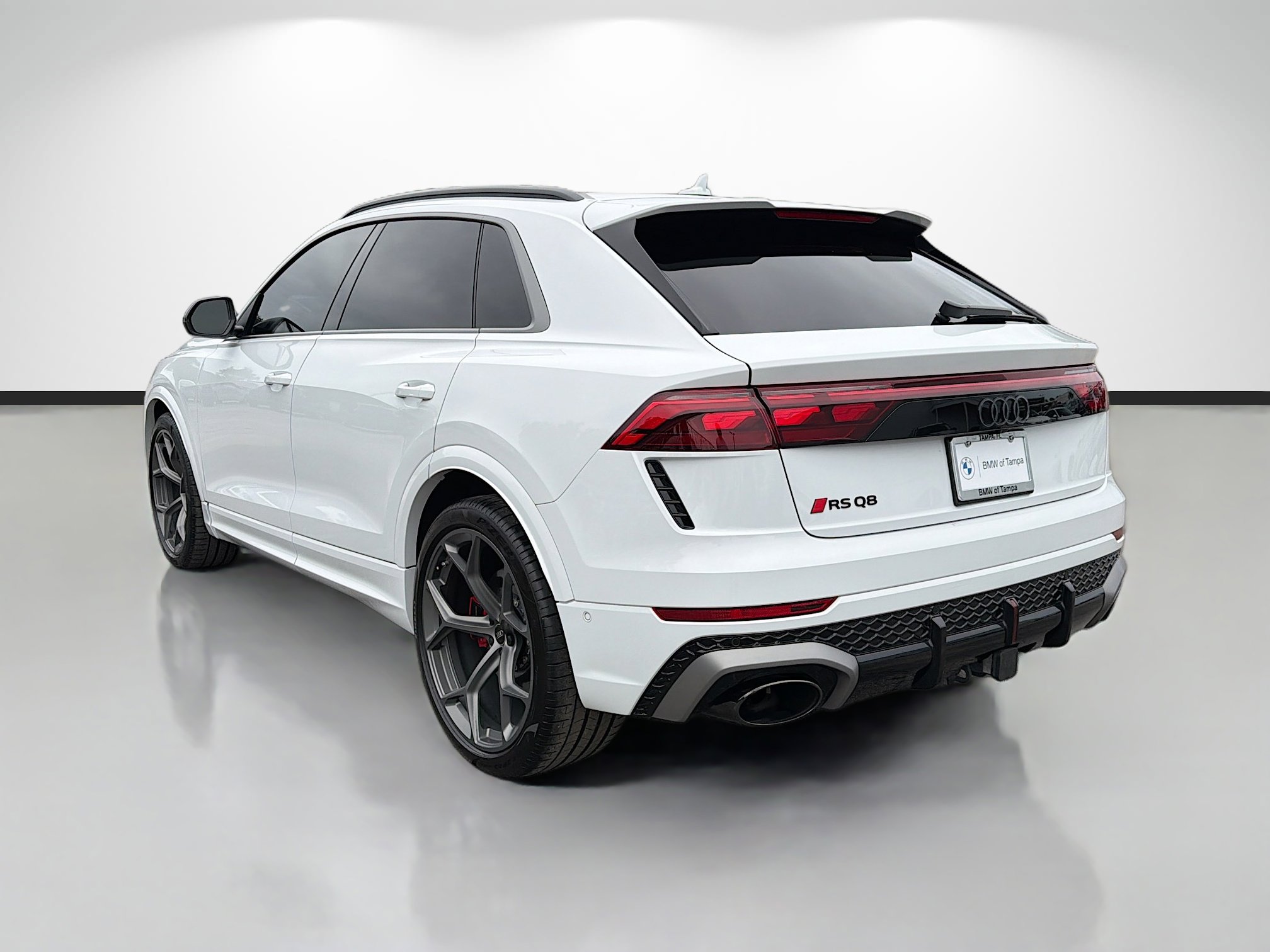 Used 2025 Audi RS Q8 performance w/ RS Design Package - Red AWD/4WD image 5