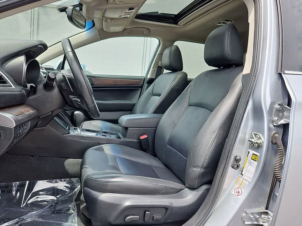 Used 2016 Subaru Outback 2.5i Limited AWD/4WD image 12