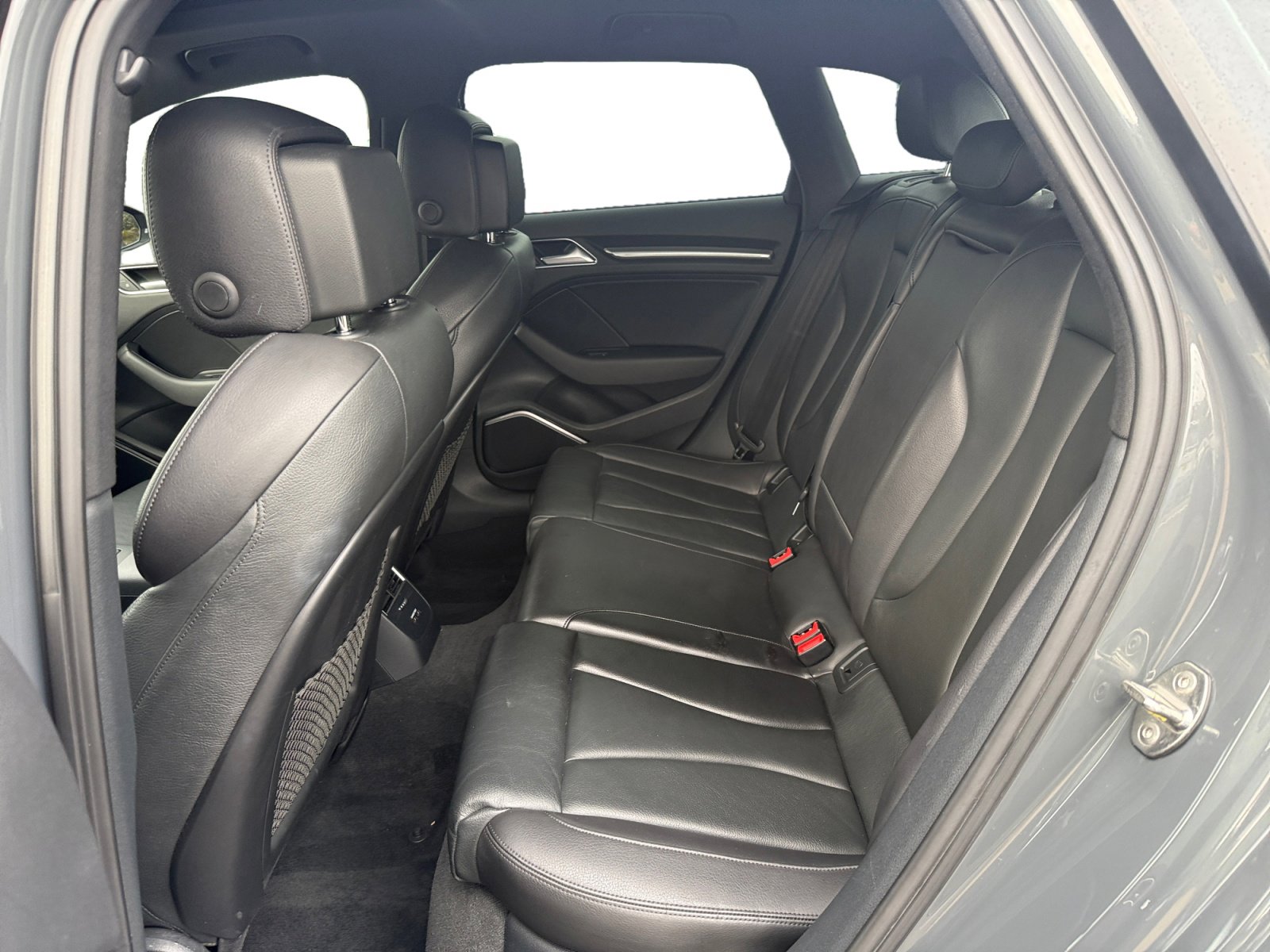 Used 2018 Audi A3 e-tron Prestige w/ Prestige Package image 16