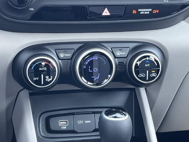 New 2026 Hyundai Venue SEL FWD image 16