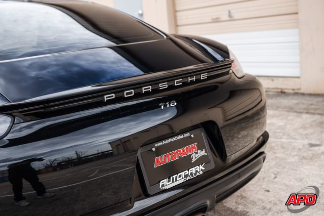 Used 2019 Porsche 718 Cayman RWD image 24