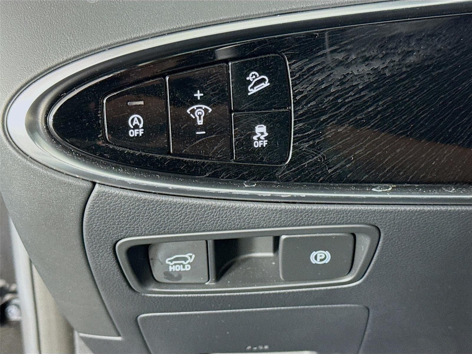 Certified 2022 Genesis GV70 2.5T AWD/4WD image 10