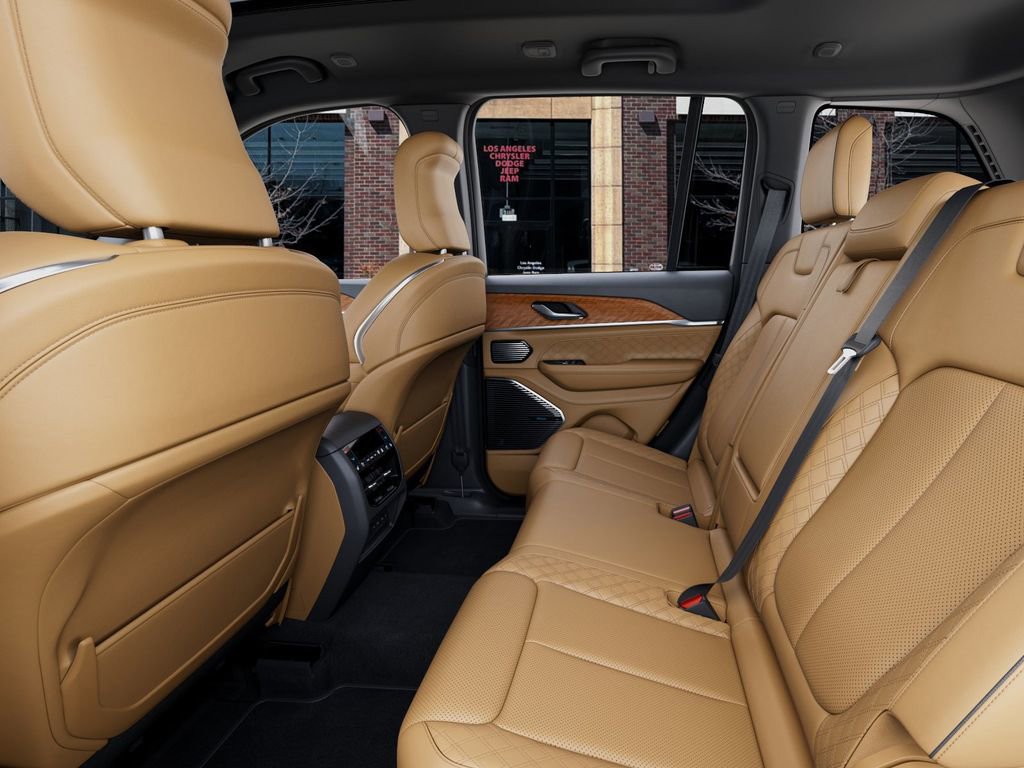 New 2026 Jeep Grand Cherokee Summit image 23