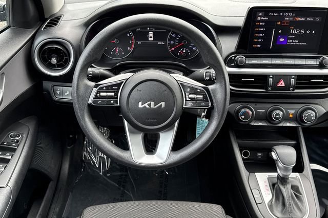 Used 2023 Kia Forte LXS w/ LXS Technology Package FWD image 16