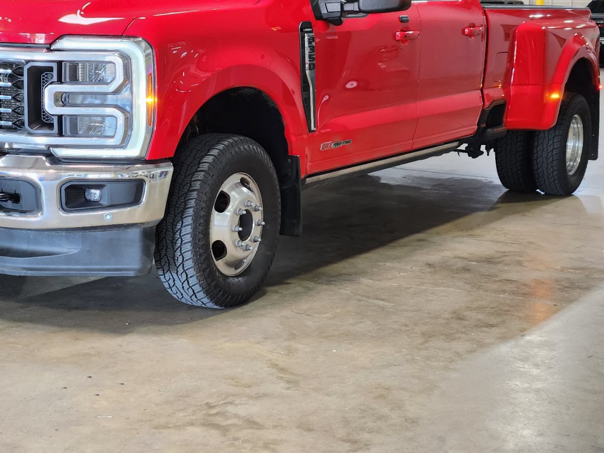 Used 2025 Ford F350 Lariat w/ Lariat Ultimate Package AWD/4WD image 16