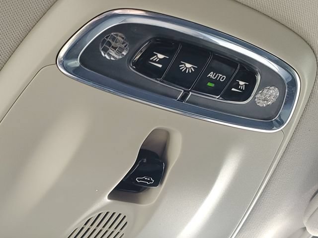 Used 2018 Volvo XC90 T5 Momentum w/ Convenience Package FWD image 23