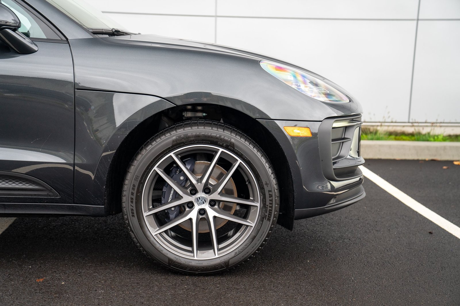 Certified 2026 Porsche Macan AWD/4WD image 9