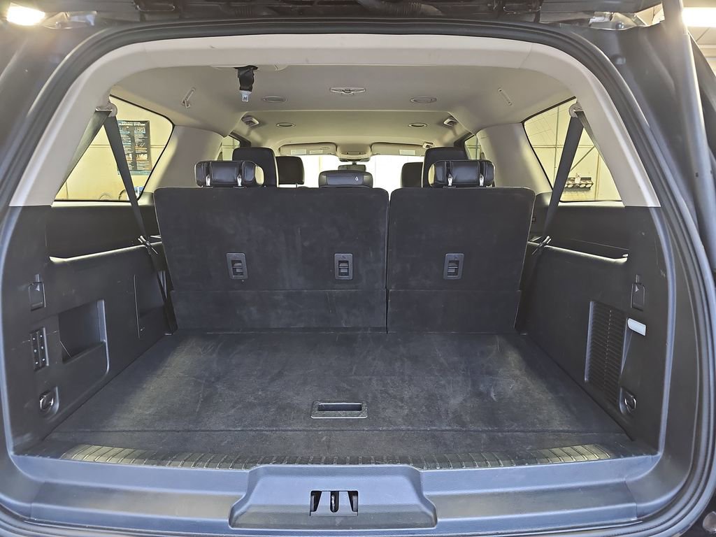 Used 2024 Ford Expedition Max XLT image 12