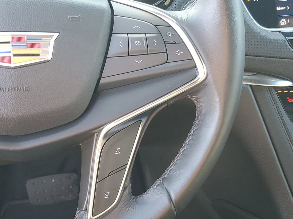 Used 2023 Cadillac XT5 Luxury image 12