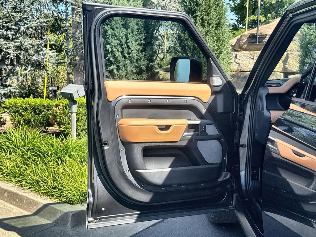 Certified 2024 Land Rover Defender 130 X image 17