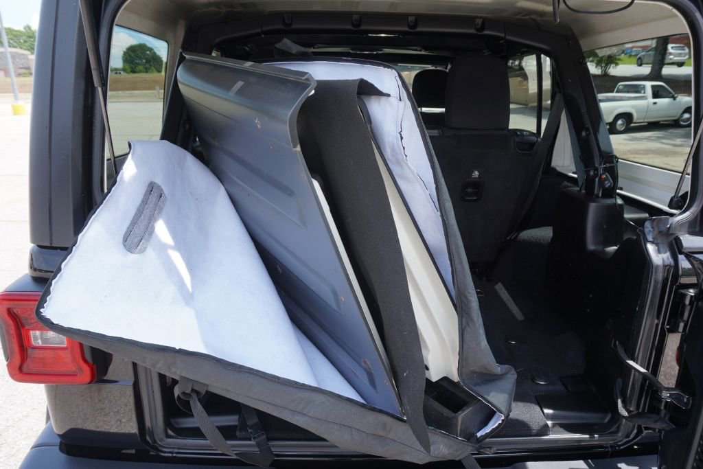 Used 2018 Jeep Wrangler Unlimited Sport S image 27