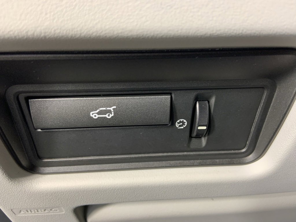 Used 2015 Land Rover Range Rover Evoque Pure Plus image 30