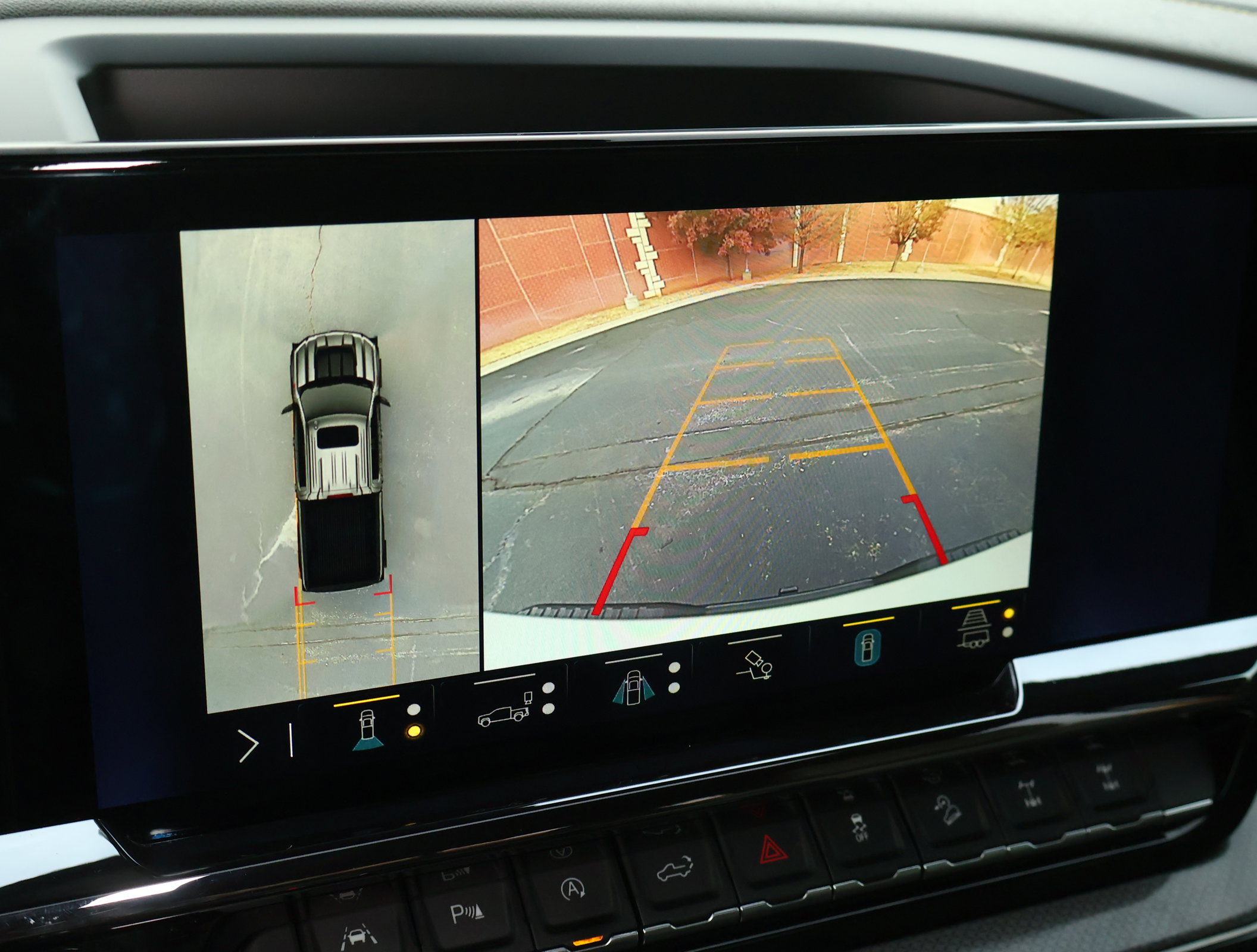 Used 2023 Chevrolet Silverado 1500 ZR2 w/ Technology Package image 5