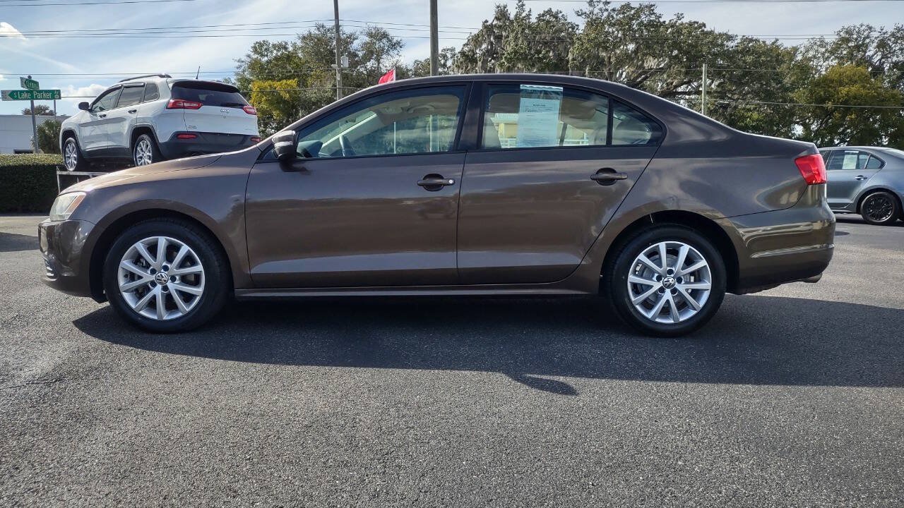 Used 2012 Volkswagen Jetta SE FWD image 6