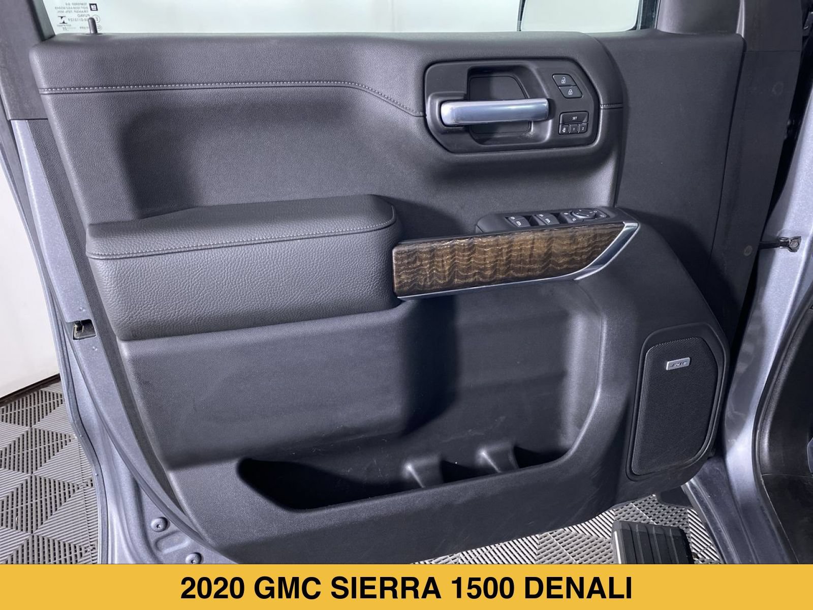 Certified 2020 GMC Sierra 1500 Denali w/ Denali Ultimate Package AWD/4WD image 13