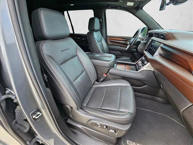 Used 2021 GMC Yukon Denali w/ Denali Premium Package AWD/4WD image 22