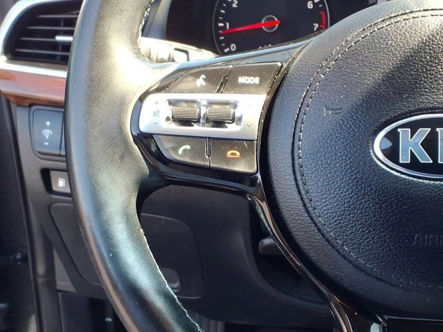 Used 2018 Kia Cadenza Premium w/ Paint Protection Package FWD image 15