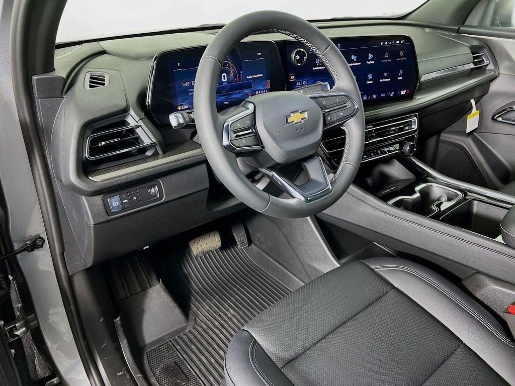 New 2026 Chevrolet Traverse LT w/ LPO, Floor Liner Package image 9