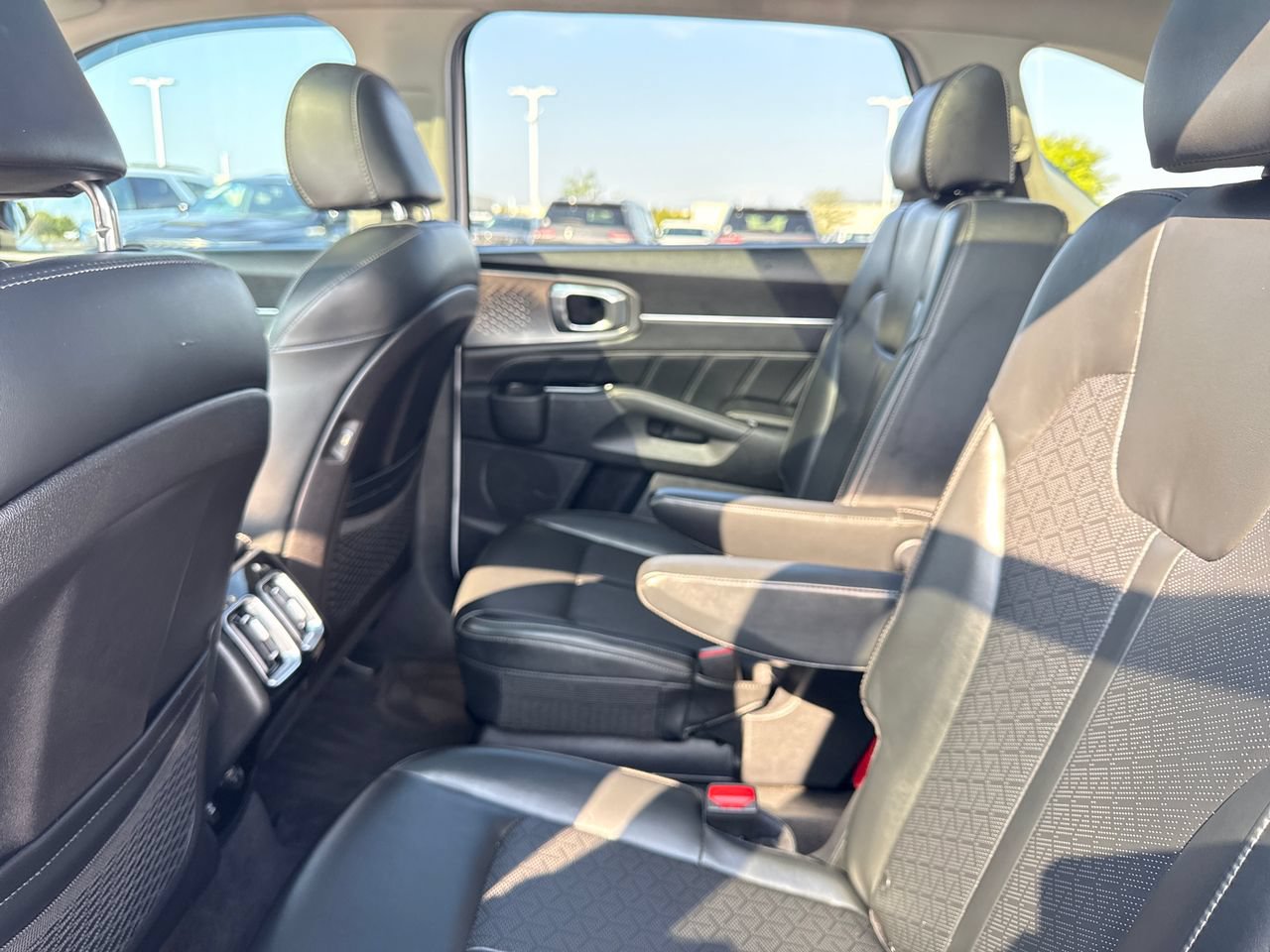 Used 2021 Kia Sorento SX AWD/4WD image 12