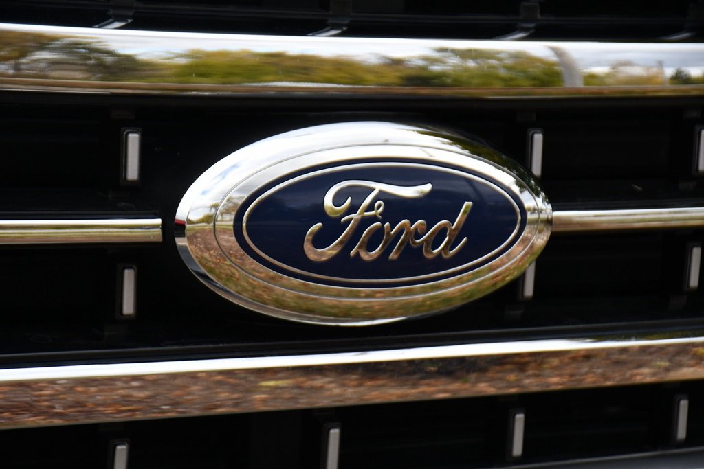 Used 2023 Ford F150 Lariat w/ Equipment Group 502A High image 35