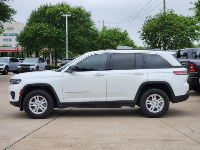 Certified 2025 Jeep Grand Cherokee Laredo w/ Luxury Tech Group I RWD image 4
