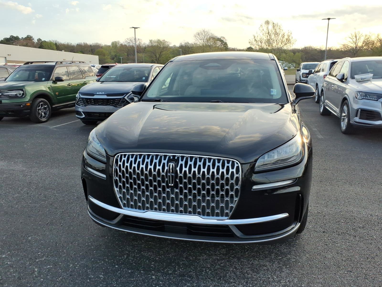 Used 2024 Lincoln Corsair FWD image 2