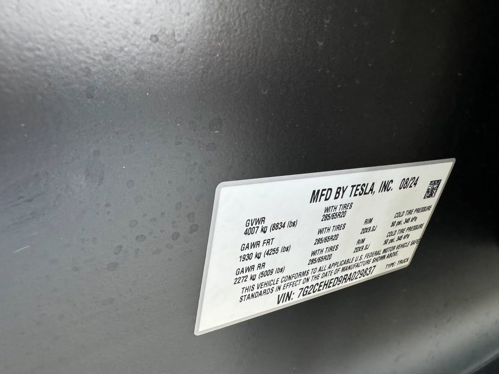 Used 2024 Tesla Cybertruck AWD Crew Cab image 16