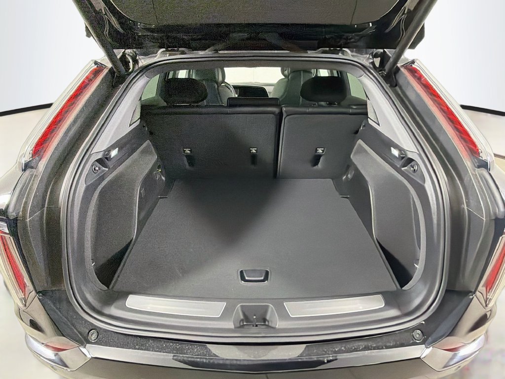 New 2026 Cadillac Optiq Sport 1 w/ LPO, Floor Liner Package AWD/4WD image 24