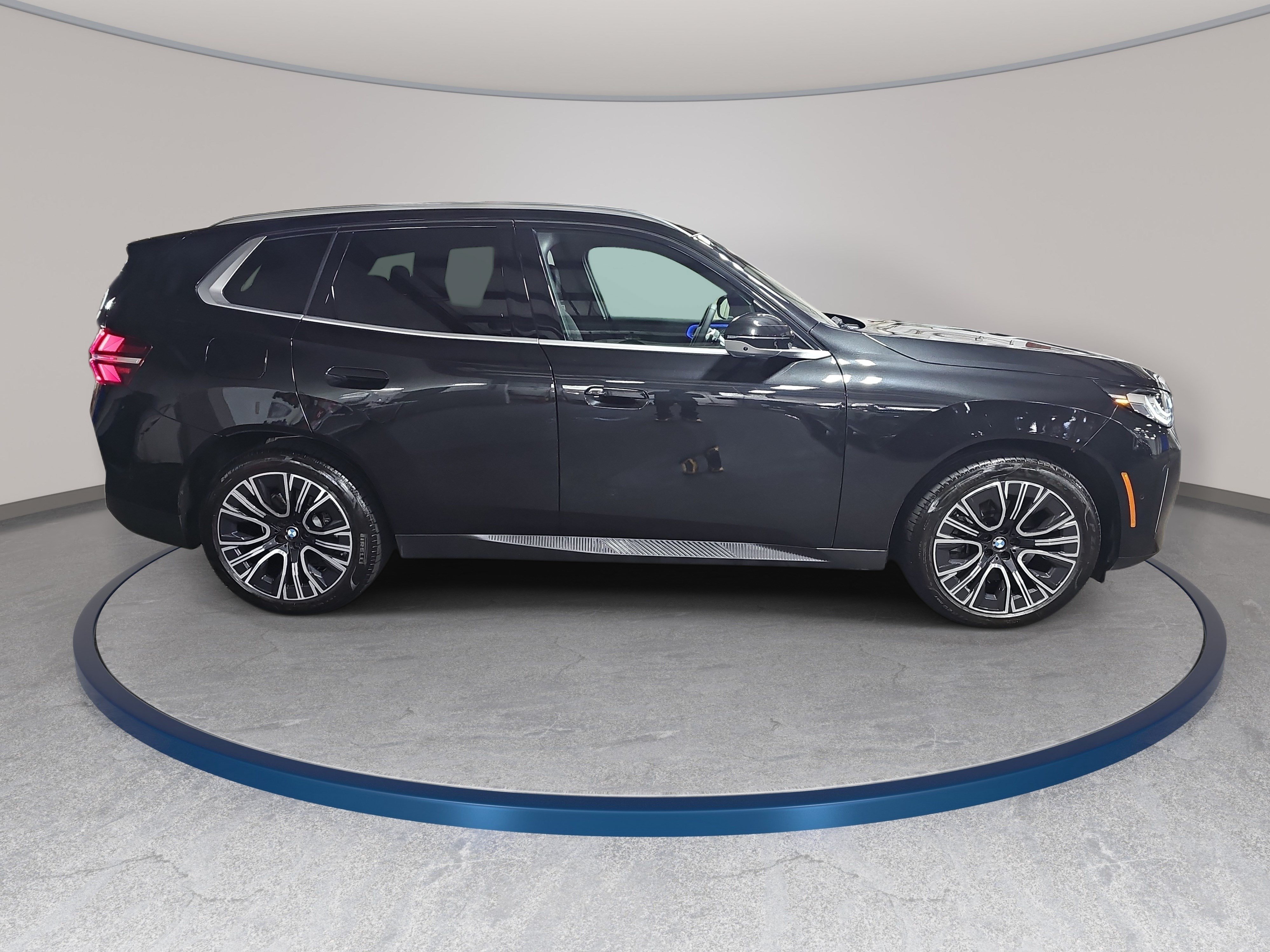 Certified 2025 BMW X3 xDrive30i w/ Premium Package AWD/4WD image 5