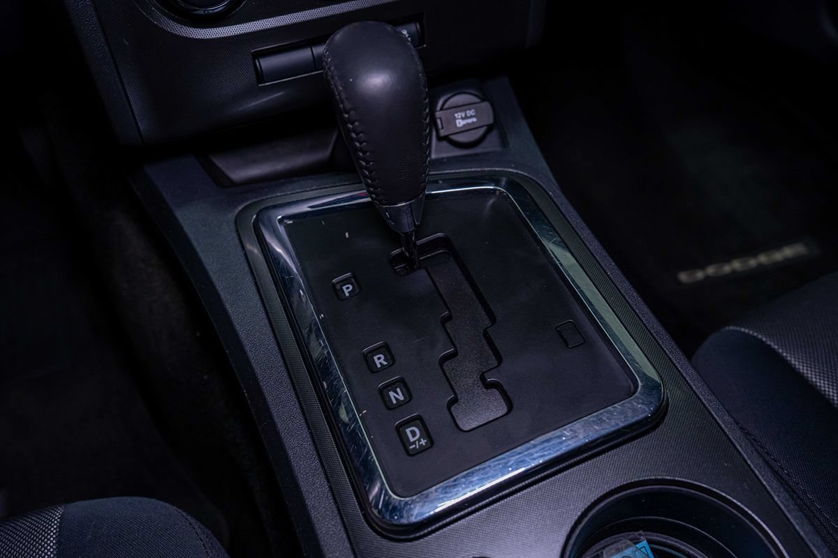 Used 2013 Dodge Challenger SXT RWD image 5